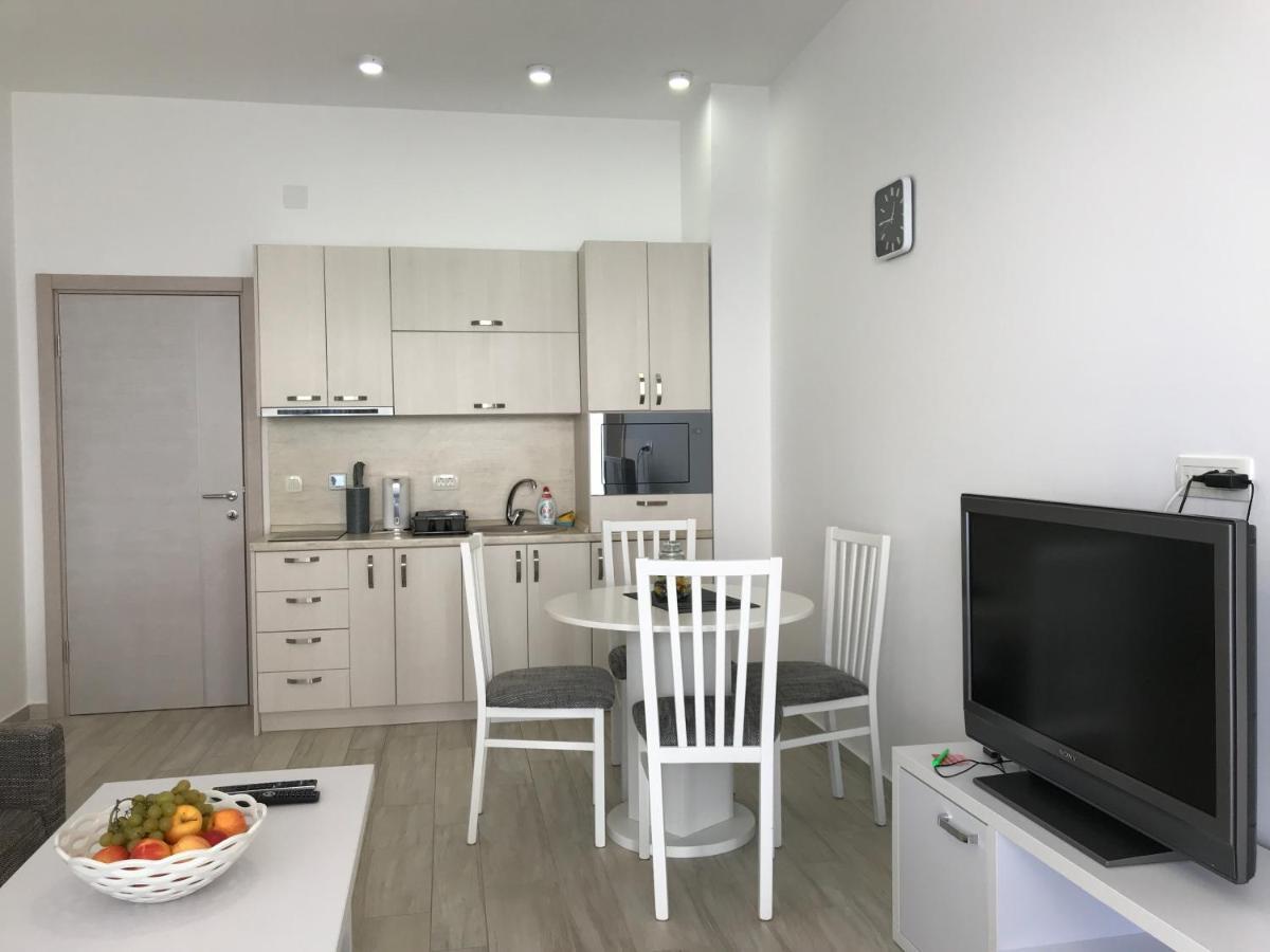 Ferienwohnung First Line Of The Sea 1 Dobrá Voda Exterior foto