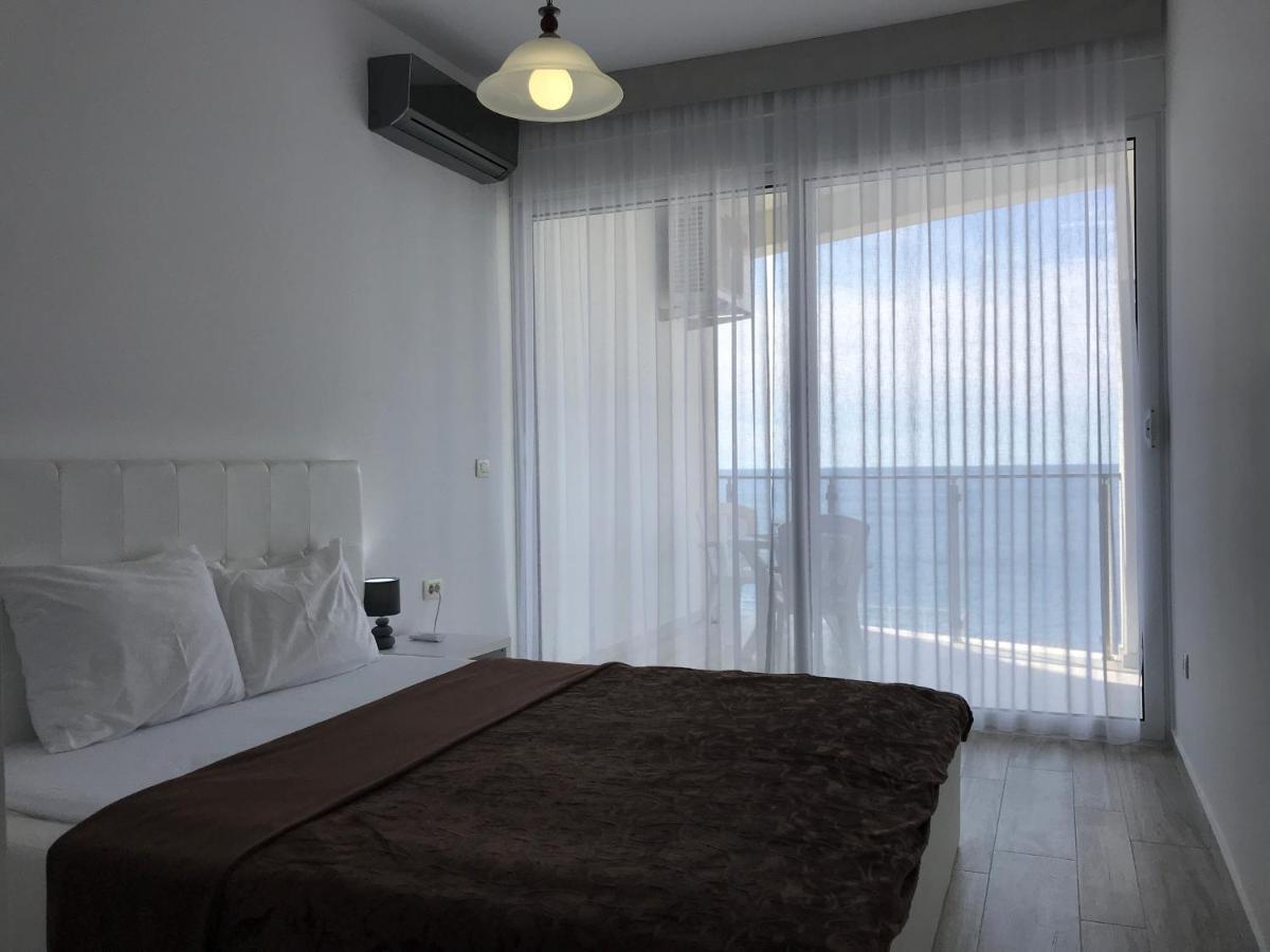 Ferienwohnung First Line Of The Sea 1 Dobrá Voda Exterior foto